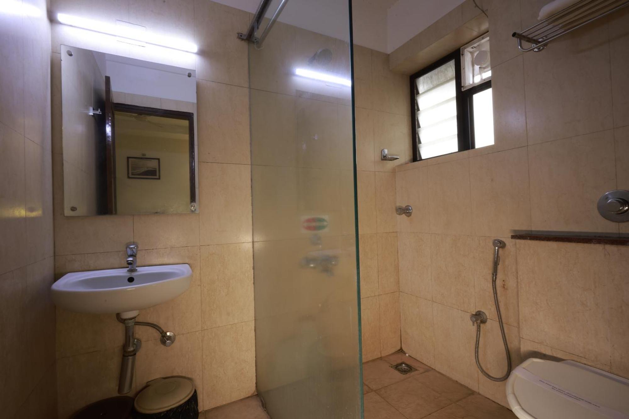 Metro Plaza Hotel By Rak Rooms, Mangaluru Extérieur photo