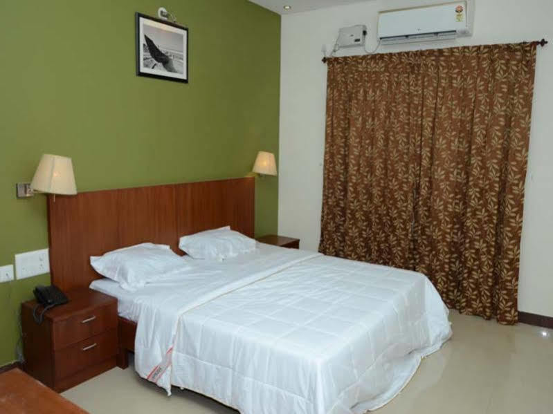 Metro Plaza Hotel By Rak Rooms, Mangaluru Extérieur photo